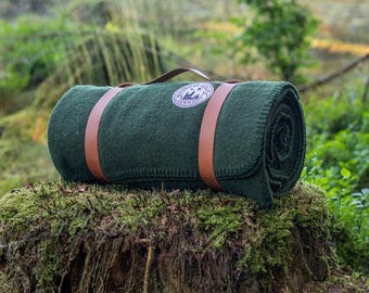 Coperta di lana realizzata al 100% in lana di pecora, con tracolla in pelle inclusa. – Coperta di sopravvivenza per bushcraft, campeggio, verde militare, ecologica, attrezzatura naturale, coperta di lana, verde