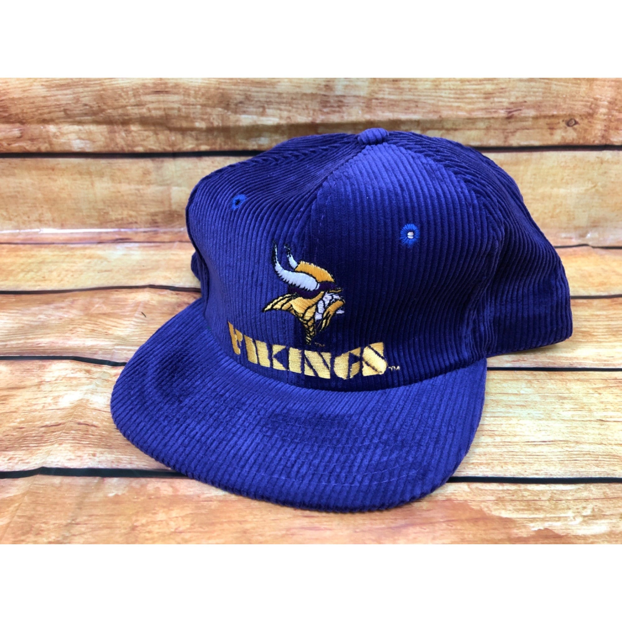 NOS Vintage Minnesota Vikings Starter the Eastport Purple  display picture 2