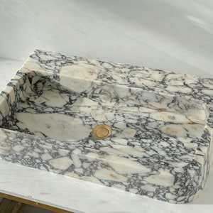 Pia de mármore Calacatta Viola: cuba de parede esculpida à mão (78 x 40 x 15 cm)
