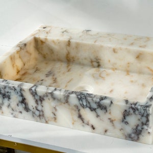Pia de mármore Calacatta Viola esculpida à mão: cuba de parede (21 x 18 x 6 polegadas)