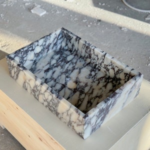 Pia de mármore Calacatta Viola: cuba de parede esculpida à mão (20 x 14 x 5 polegadas)