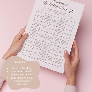 Puede incluir: Una tarjeta de bingo de juego de boda imprimible con el título "Hitta gästen! Bröllopsbingo". La tarjeta tiene una cuadrícula de 25 casillas con diferentes indicaciones para que los invitados puedan encontrar en una boda. Las indicaciones están en sueco.