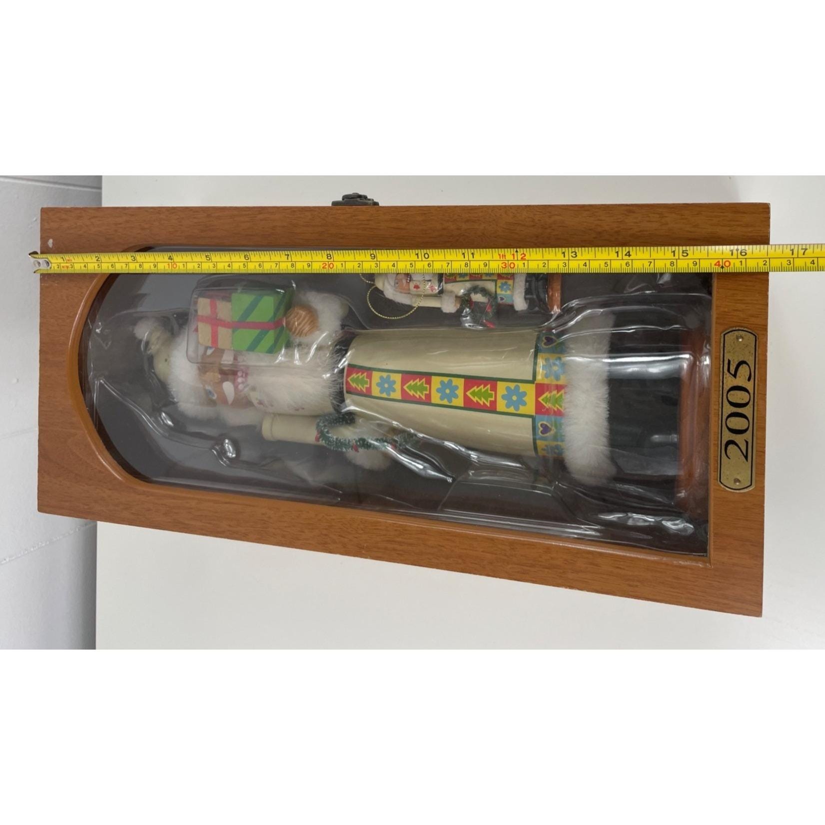 木製　くるみ割り人形　38cm オーナメント付き　ホワイト　箱入り　2005 楽天市場】くるみ割り人形 王様 （白/金）約38cm : いーいんてりあ