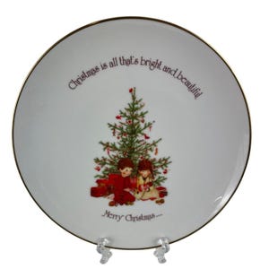 Holly Hobbie Christmas Commemorative Edition Porcelain Collectors Plate