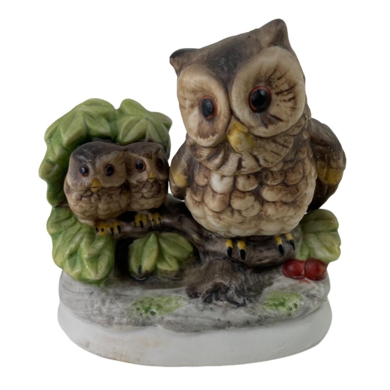Homeco Owl w/Owlets Vintage Porcelain Figurine