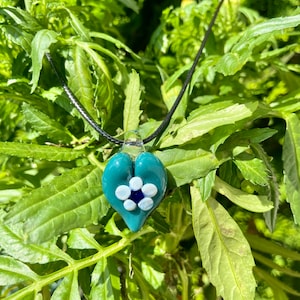 Teal Heart Glass Pendant Necklace: Handmade Flower Design, 18 inch