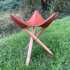 Bushcraft Leather Tripod Seat, Tripod Seat for Campers Or Bushcrafters,  The tripod is not included!