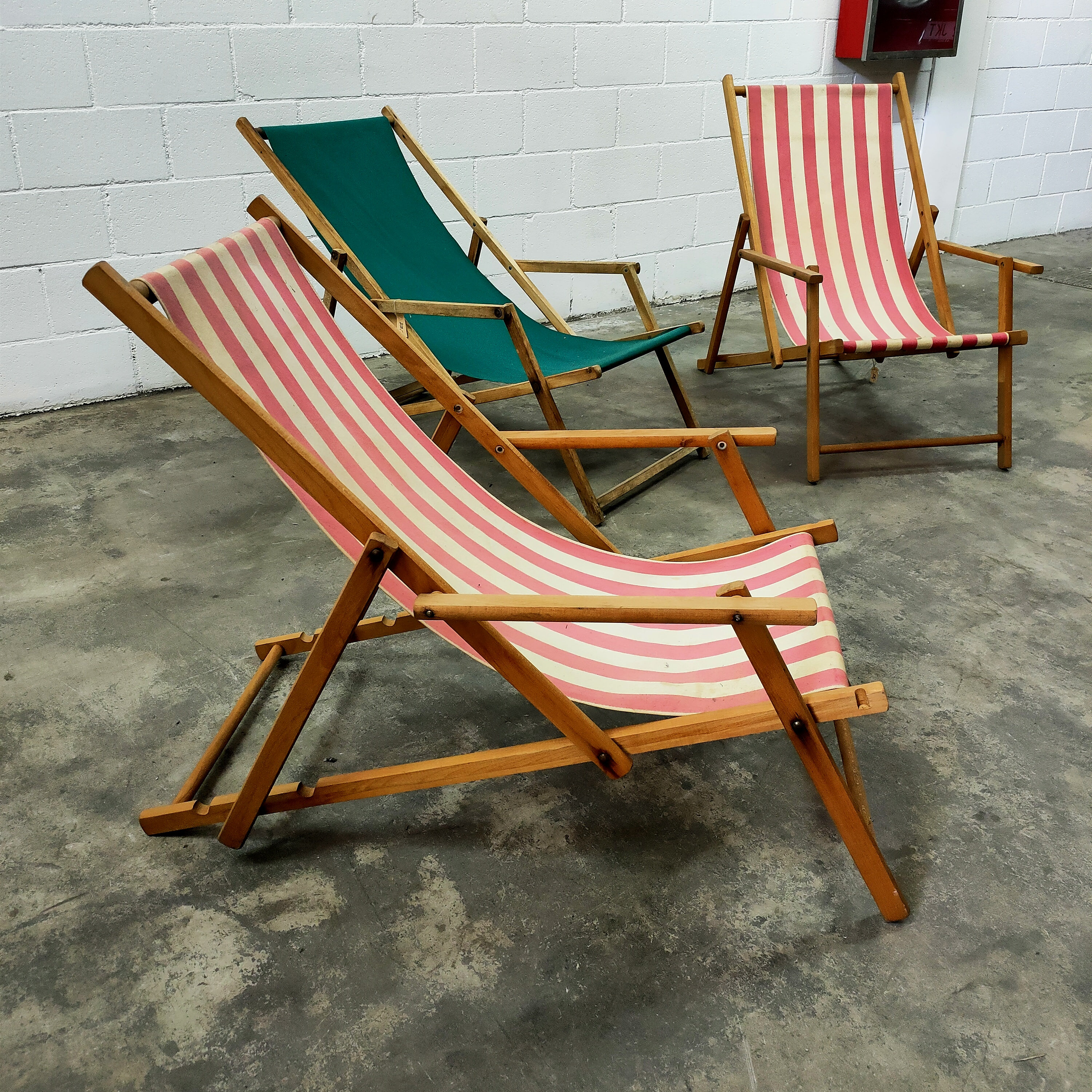 Old school deck chairs new arrivals