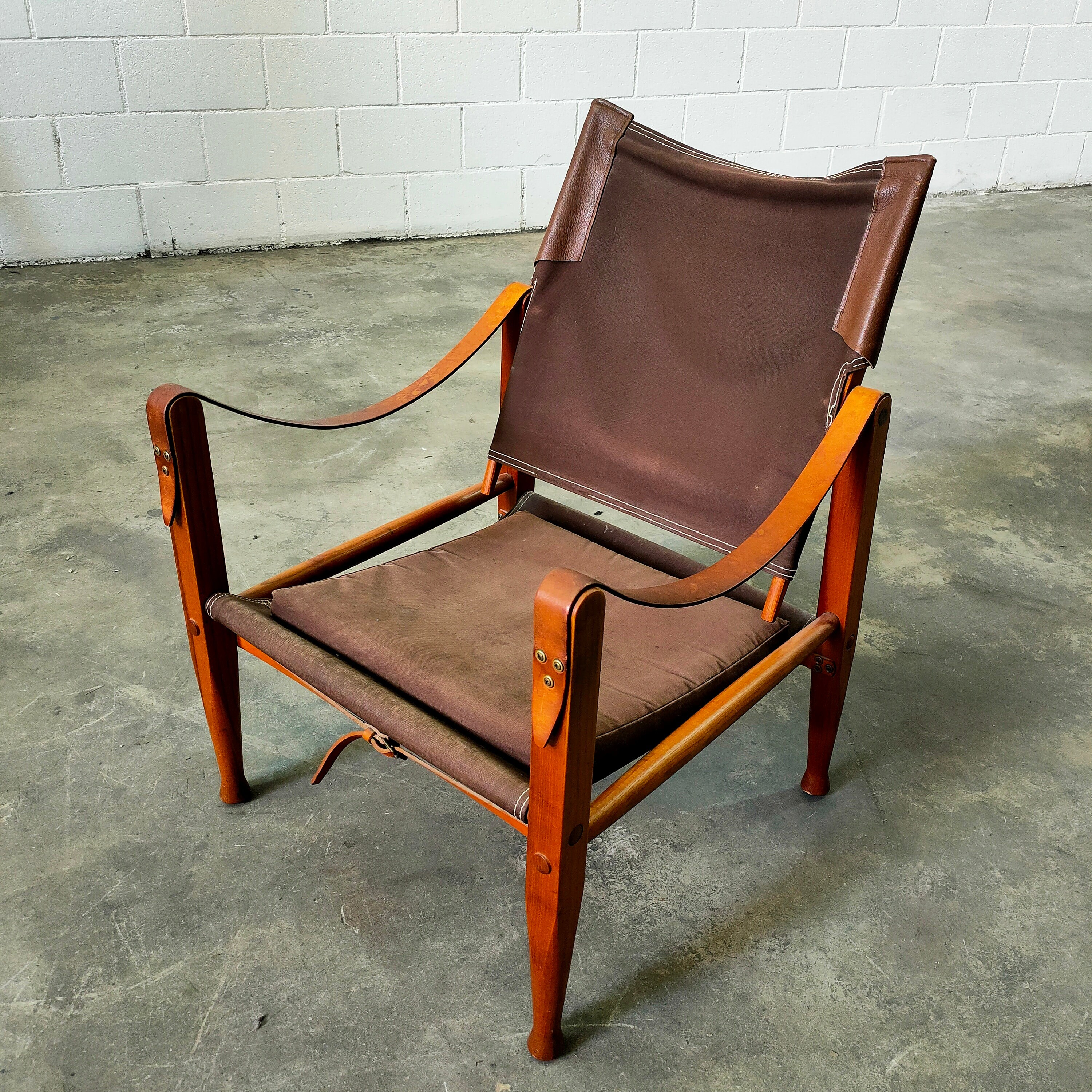 Vintage safari chair discount