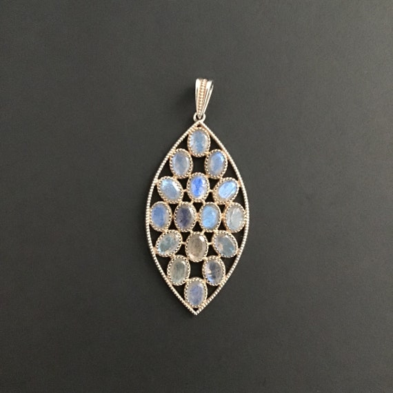 Vintage Labradorite Sterling Silver Pendant, Iridescent Gemstone Pendant, Leaf Design Pendant, Leaf Shaped Sterling Silver Pendant