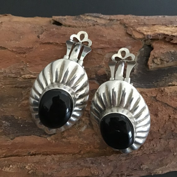 Taxco Sterling Black Stone Clip On Earrings, Mode… - image 4