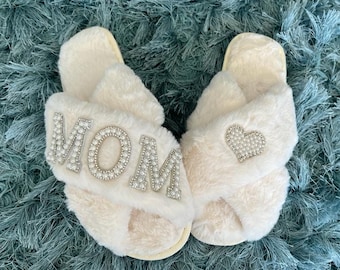 Personalized Pearl Mom Slippers, Gift for her mom nana slippers,New Mom Gift, Mothers day Gift Slippers, Baby Shower Maternity Slippers Gift