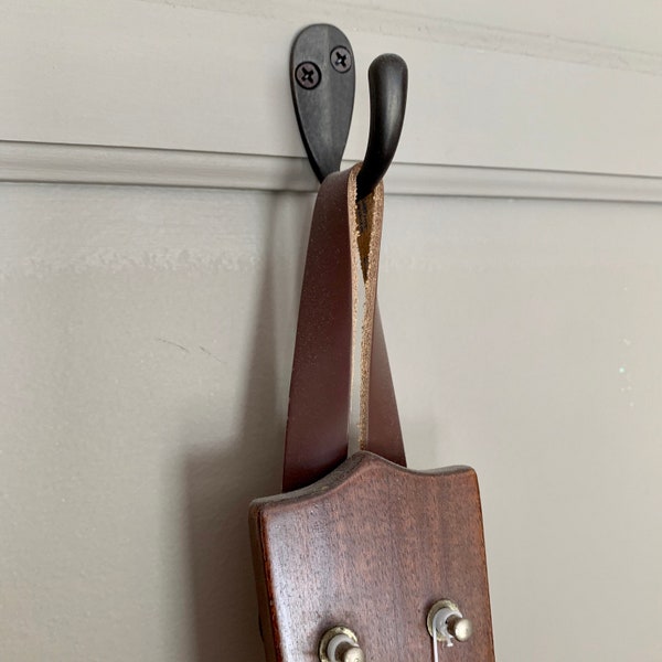 Brown Leather Wall Hanger (Used) for Ukulele, Guitar, Banjo, Mandolin, Etc.