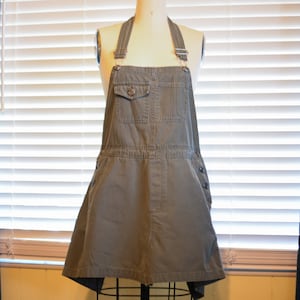 Utility Upcycled Pure Cotton Amy Green Color Apron With Four Pockets And Adjustable Neck Strap Only ONE One Size Women LP XLP