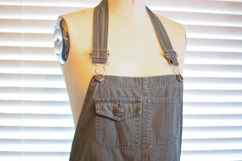 Upcycled Cotton Apron: Army Green Utility Style with Pockets image 3