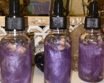 Protection Oil, ritual oil, manifestation oil, candle magick oil, candle anointing oil
