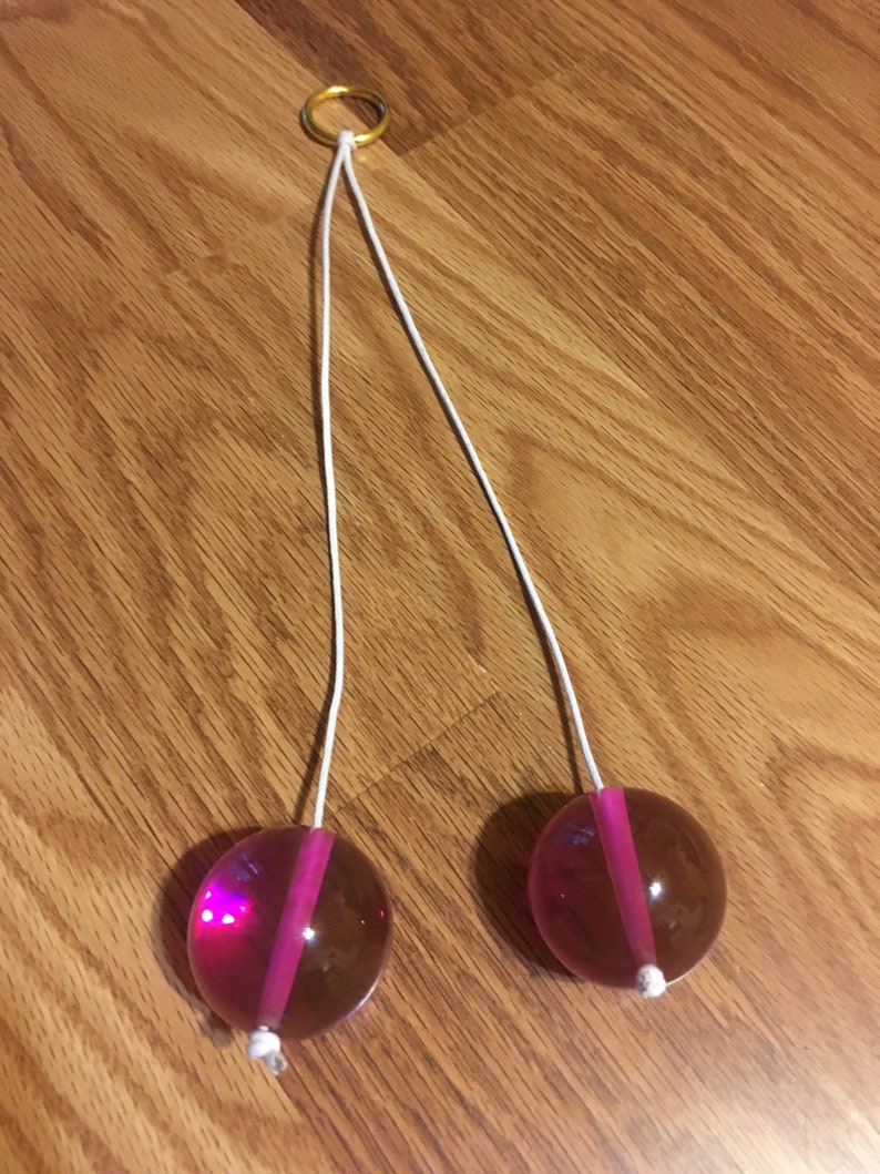 Clackers Click Clacks Klackers Acrylic Balls String Rope Knockers Whackers Kabangers Whakkos Noise Maker Toy Pink image 2