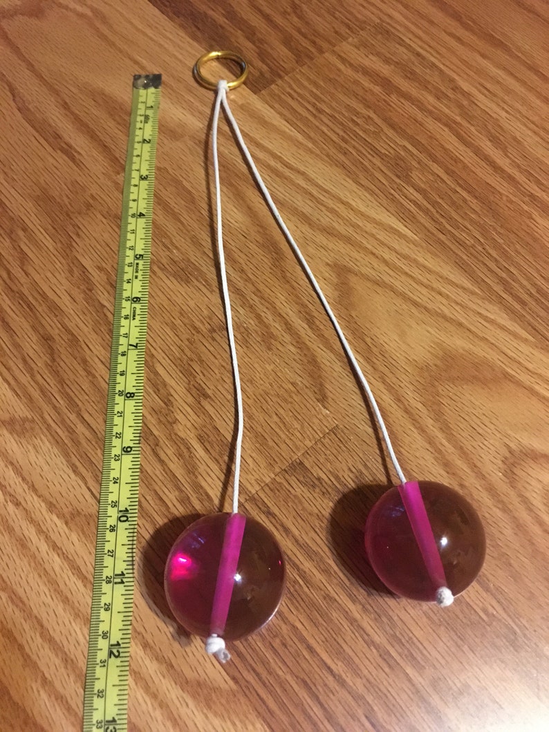 Clackers Click Clacks Klackers Acrylic Balls String Rope Knockers Whackers Kabangers Whakkos Noise Maker Toy Pink image 4