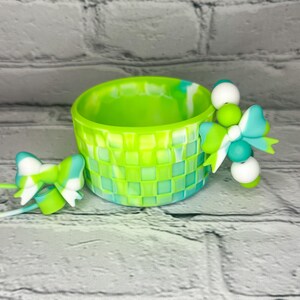 Accesorios para vasos con remolino de verano y lazos: incluye bota de silicona y dije para taza