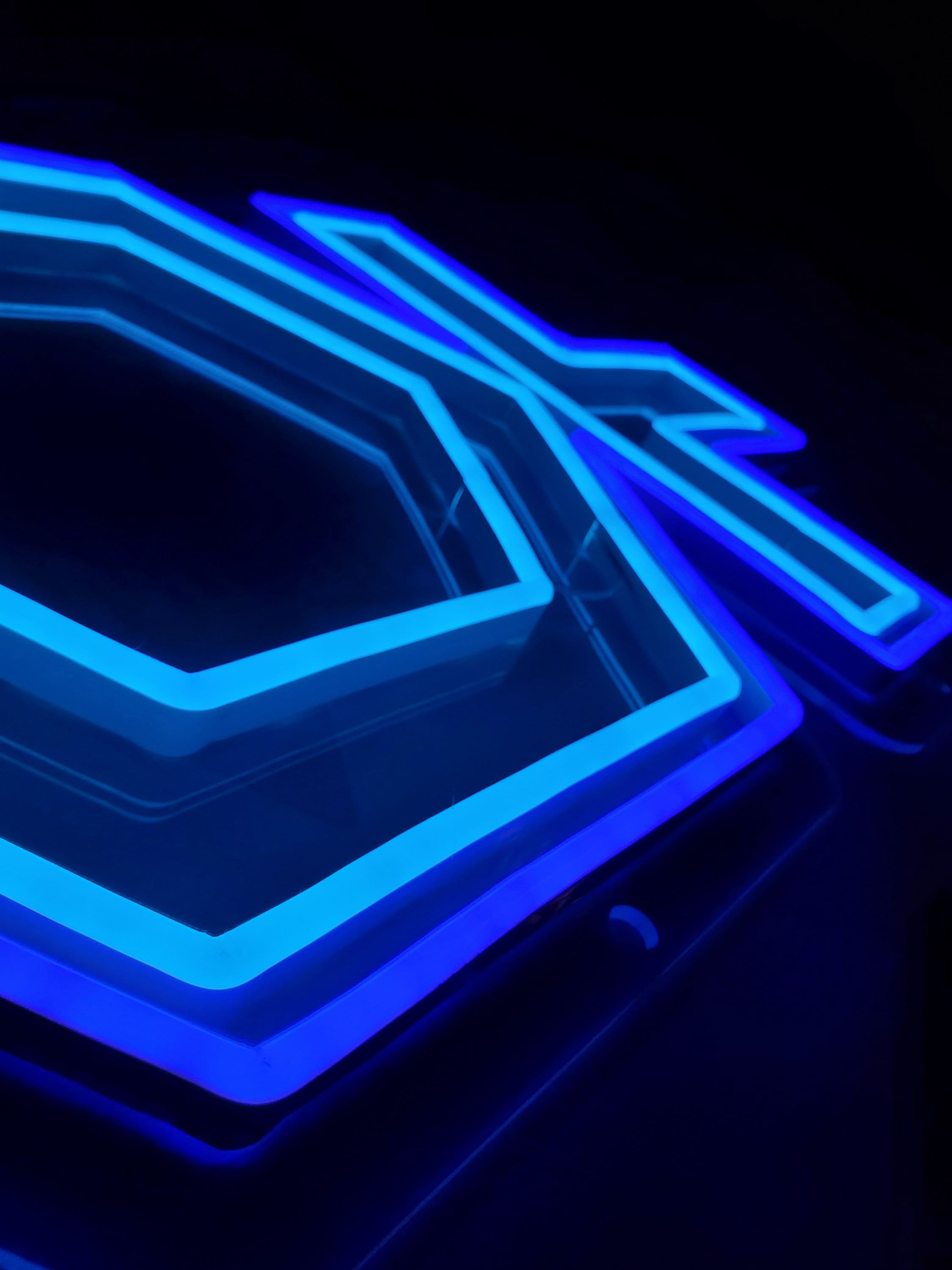 MEDIUM 22" Tron Quorra ISO Symbol Inspired Professional Neon LED Art ...