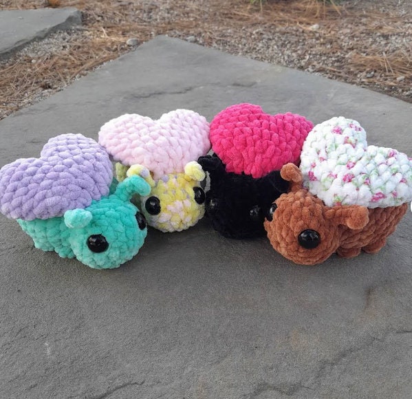 Crochet Kit Lalylala Seasons AUTUMN Amigurumi Diy Toadstool, Rosehip,  Acorn, Craft Kit for Beginners, Make Your Own Autumn Decorations 