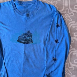 Trippy Toad Printed Long Sleeve Shirt - Size Extra Large - Hand Printed Linocut Toad Frog Block Print Blue Shirt