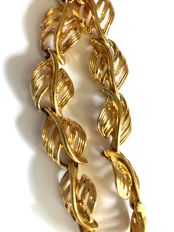 Vintage Napier Gold Tone Leaf Necklace Designer S… - image 2
