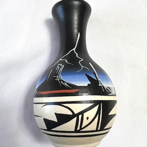 Navajo Nation South Western Hand Painted Signed Ceramic Vase America Wild Collection w/ Certificate of Authenticity