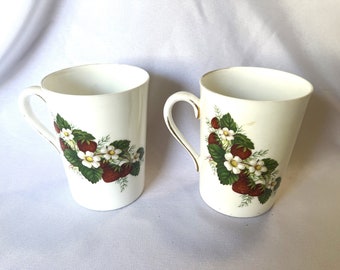 Vintage Ripe Strawberry English Bone China Hammersley & Co. Teacups Coffee Cups Set of Two Cottagecore Mugs