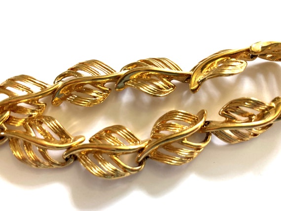 Vintage Napier Gold Tone Leaf Necklace Designer S… - image 5