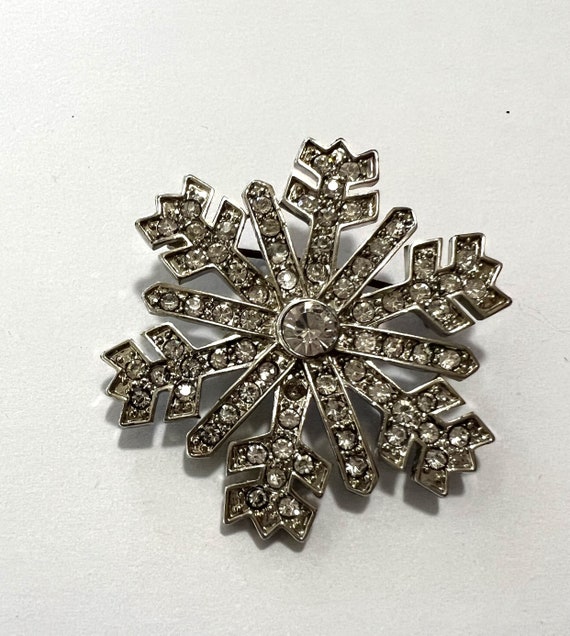 Vintage Monet Snowflake Winter Holiday Brooch Cos… - image 4