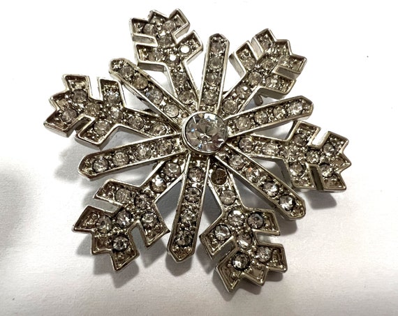 Vintage Monet Snowflake Winter Holiday Brooch Cos… - image 7