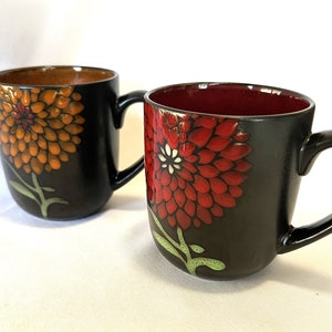 Vintage Chrysanthemum Flower Gibson Home Ceramic Mug Set Pair of Two Floral Coffee Tea Mugs Cups