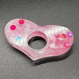 Thumb page holder