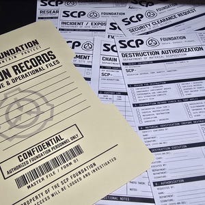 SCP Foundation geheime dossiermap met 8 documenten | Cosplay- en displayrekwisiet