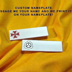 Gepersonaliseerde SCP/Paraplu-naambadge – Custom Cosplay Wetenschapperbadge – Resident Evil-stijl ID-naamplaatje – Magnetische Labbadge
