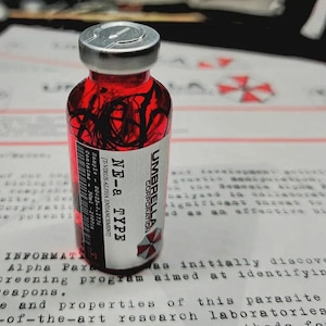 Resident Evil Nemesis Alpha Parasite-prov - Glasflaska med handgjorda detaljer | Cosplay-rekvisita