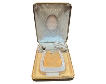 Lady Remington vintage electric razor