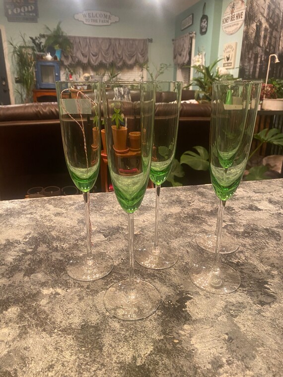 schöne weingläser Personalisiertes Weinglas „Happy Hour“ | schönes Geschenk für Paare Weizenglas 0,3 LTR. –