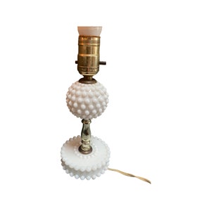 1950s mcm Fenton boudoir hobnail milk glass lamp