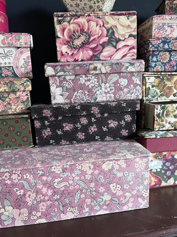 アンティーク雑貨 Floral Fabric Box . アンティーク雑貨 Floral Fabric Box . Antique FRENCH FABRIC