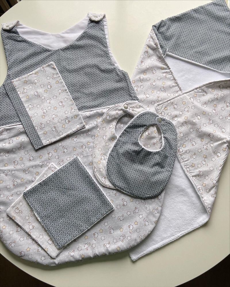 Ensemble de Naissance en Coton Oekotex et Éponge Bambou, 6 Mois, Gigoteuse, Étui à Carnet Santé, Bav