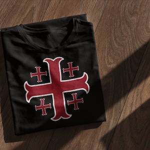Cross Shirt | Deus Vult Shirt | Crusader Cross Shirt | Knights Templar Shirt | Medieval Cross Shirt | Catholic Shirt - Unisex T-shirt