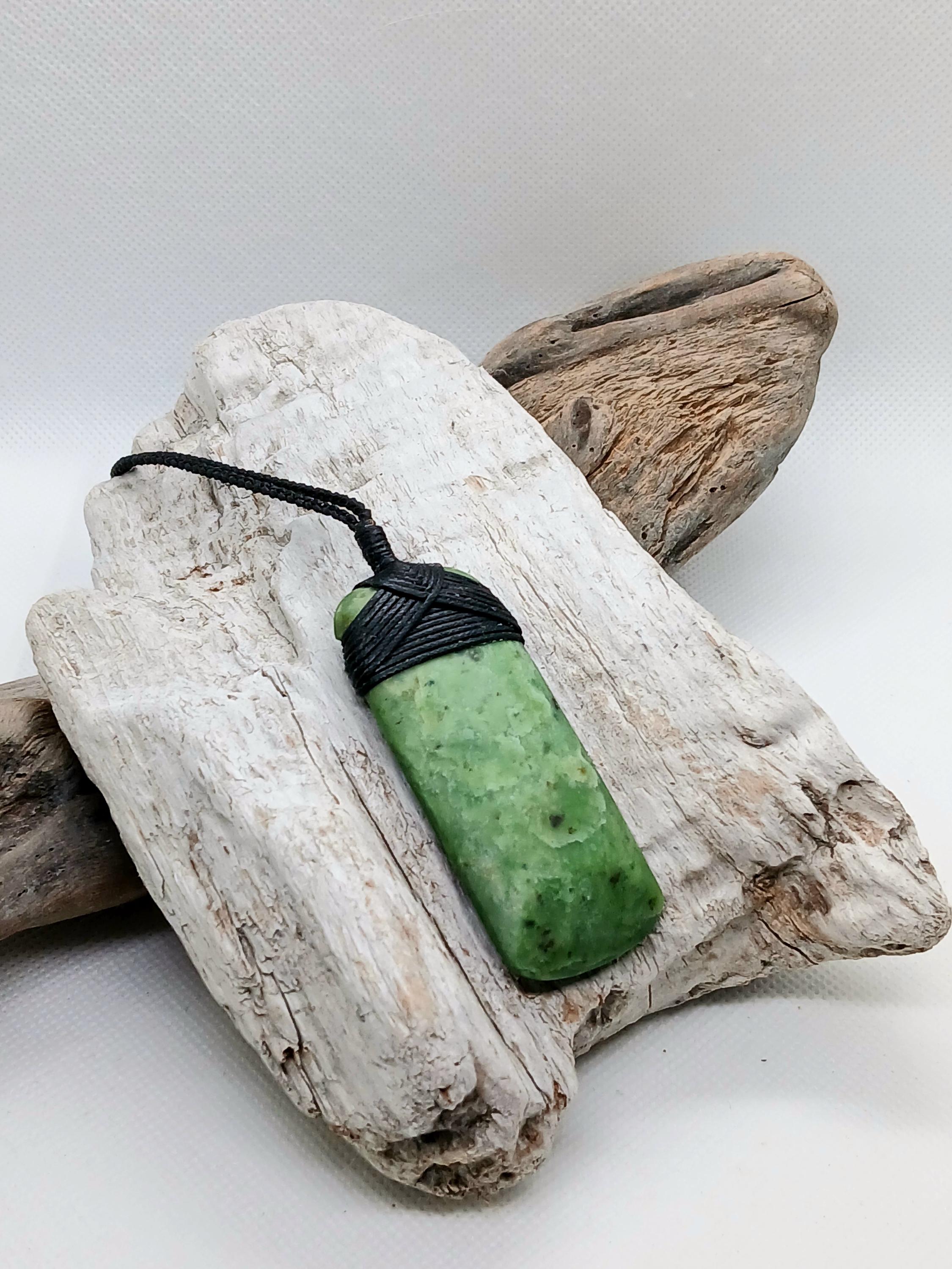 ニュージーランドの翡翠 - Etsy 日本