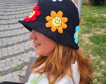 Black colorful crochet bucket hat | Knit bucket hat | Emoji Faces embroidered flower hat | Summer accessories | Cotton | Handmade | Y2k