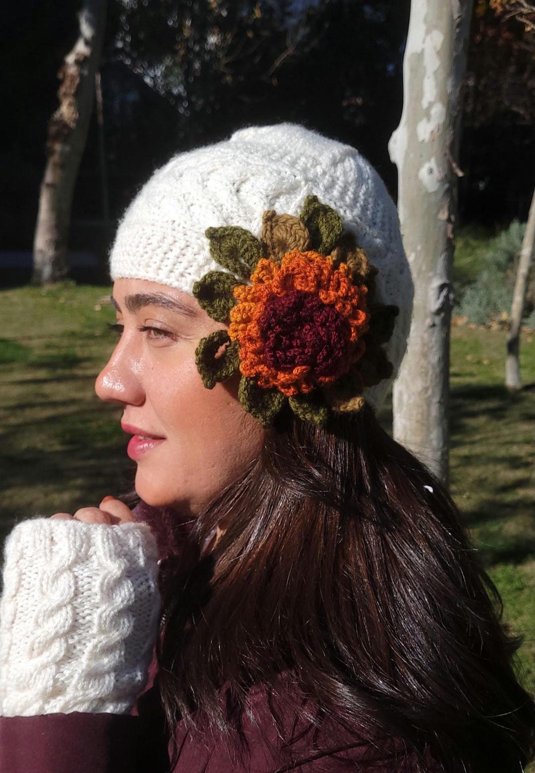 Bonnet fleuri pour femme, bonnet d'hiver en tricot ivoire, bonnet