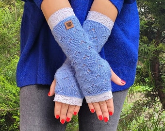 Very Perry blue fingerless gloves, Hand knit arm warmers, Wrist warmers finished with white lace, Modern and stylish look