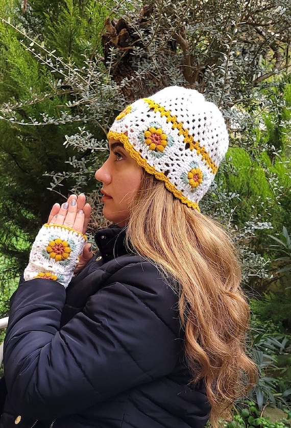 Woman's Granny Square Hat, Crochet Fingerless Gloves Woman's Granny Square Hat, Crochet Fingerless Gloves