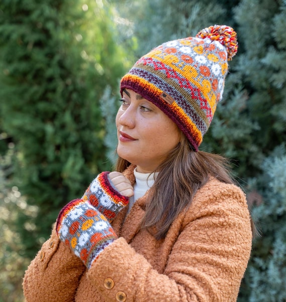 Hand Knitted Fair Isle Beanie Set: Wool Pom Pom Hat  display picture 1