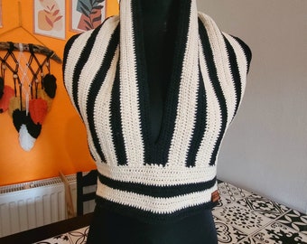 Black and Ivory Backless Crochet Crop Top, Deep V-neck Striped Top, Summer Festival Top, Birthday Gift for her, Women&#39;s Crochet Clothing